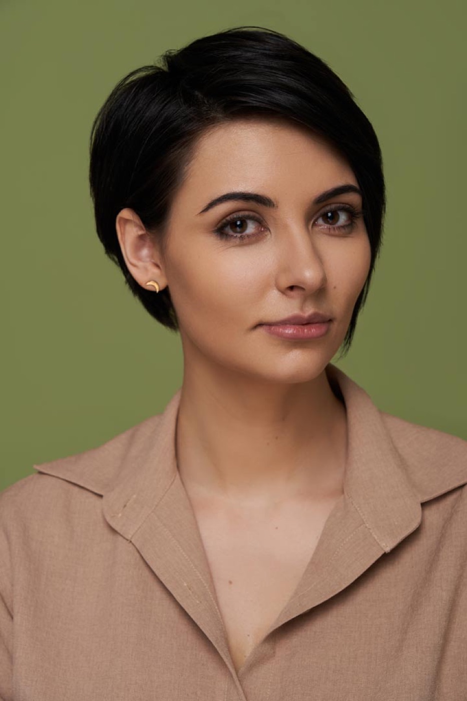 Анна Воеводова, студийный портрет